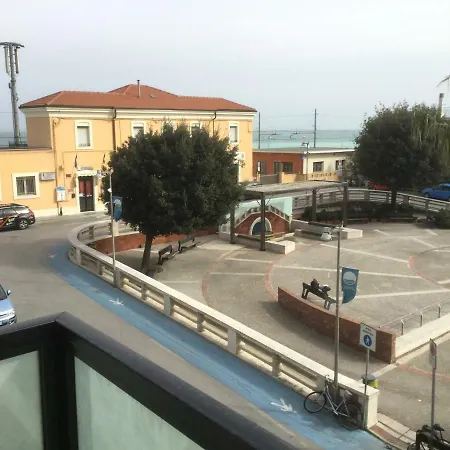 Gallo Porto Potenza Picena